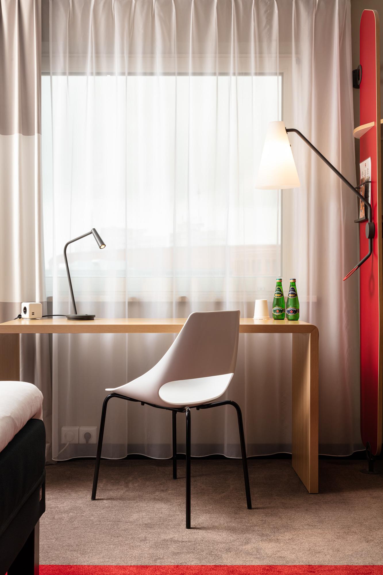 Ibis Poznan Centrum Екстериор снимка