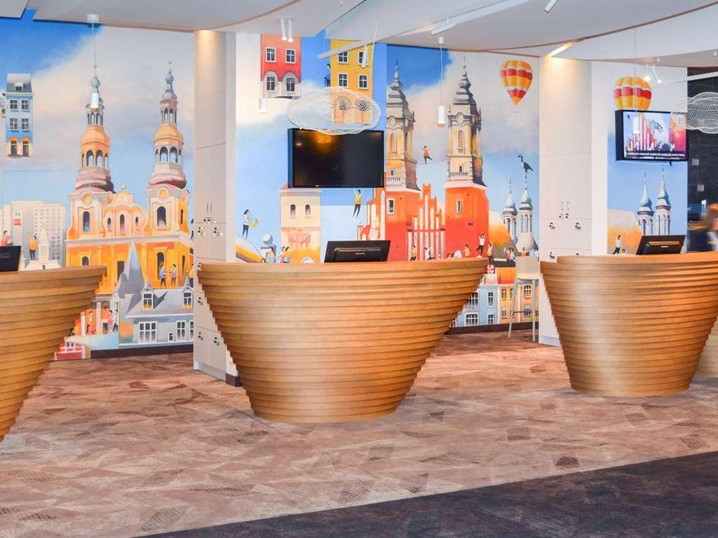 Ibis Poznan Centrum Екстериор снимка