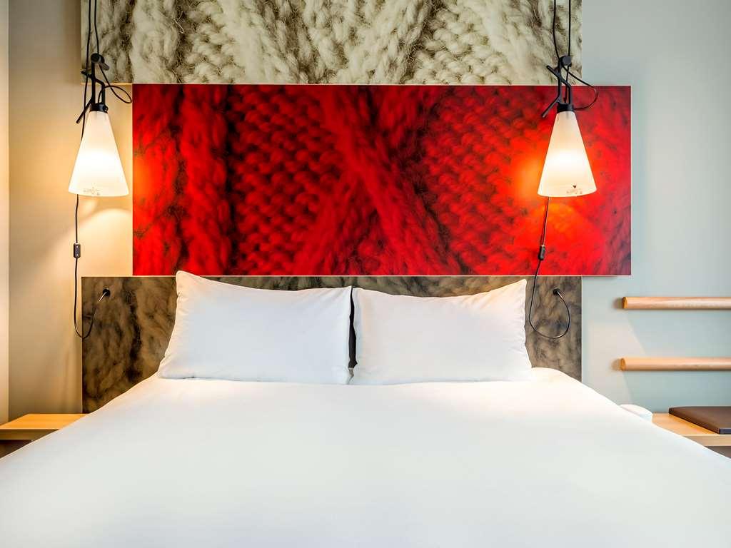 Ibis Poznan Centrum Екстериор снимка